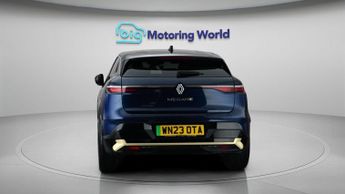 Renault Megane E-Tech ICONIC