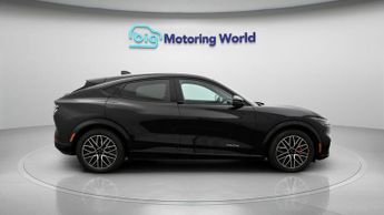 Ford Mustang Mach-E PREMIUM