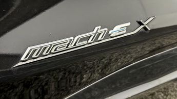 Ford Mustang Mach-E PREMIUM