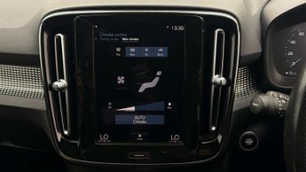 Volvo XC40 T3 R-DESIGN
