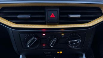 SEAT Arona TSI SE TECHNOLOGY