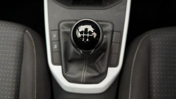 SEAT Arona TSI SE TECHNOLOGY