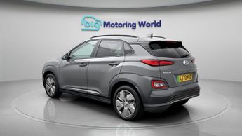 Hyundai KONA PREMIUM SE