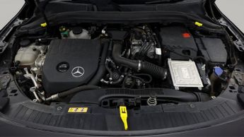 Mercedes-Benz GLA GLA 250 E AMG LINE
