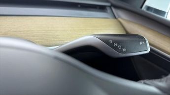 Tesla Model Y BASE
