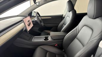 Tesla Model Y BASE