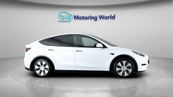 Tesla Model Y BASE