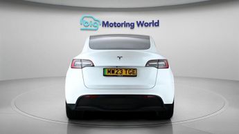 Tesla Model Y BASE