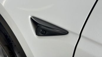 Tesla Model Y BASE