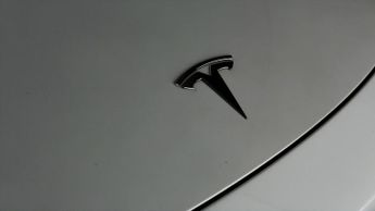 Tesla Model Y BASE