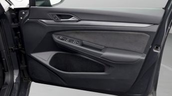 Volkswagen Golf STYLE TDI DSG