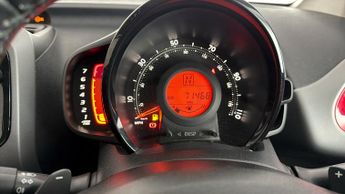 Toyota AYGO VVT-I X-PLAY X-SHIFT