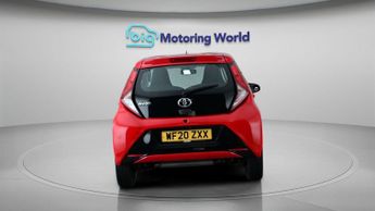 Toyota AYGO VVT-I X-PLAY X-SHIFT