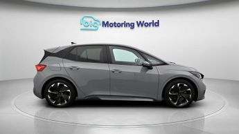 CUPRA Born V2