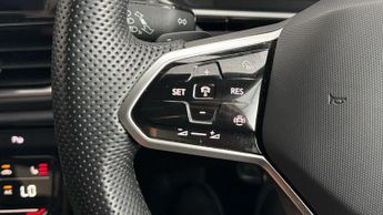 Volkswagen T-Roc R-LINE TSI DSG