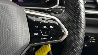 Volkswagen T-Roc R-LINE TSI DSG