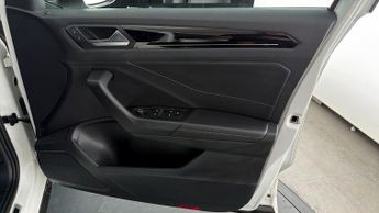 Volkswagen T-Roc R-LINE TSI DSG