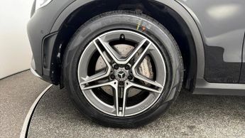 Mercedes GLC GLC 220 D 4MATIC AMG LINE