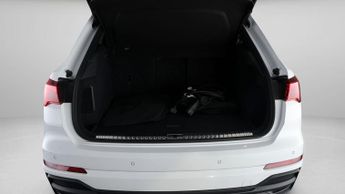 Audi Q3 TFSI E S LINE
