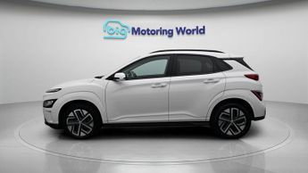 Hyundai KONA PREMIUM