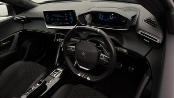 Peugeot E-2008 GT PREMIUM