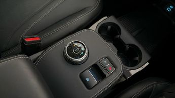Ford Mustang Mach-E SELECT
