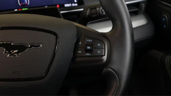 Ford Mustang Mach-E SELECT
