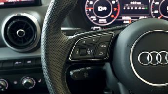 Audi Q2 TFSI S LINE BLACK EDITION