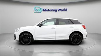 Audi Q2 TFSI S LINE BLACK EDITION