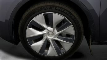 Tesla Model Y BASE