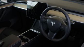 Tesla Model Y BASE
