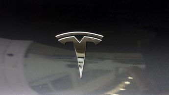 Tesla Model Y BASE