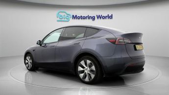 Tesla Model Y BASE