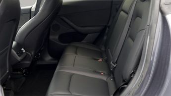Tesla Model Y BASE