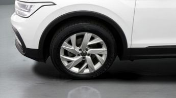 Volkswagen Tiguan LIFE TSI DSG