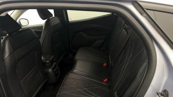 Ford Mustang Mach-E BASE