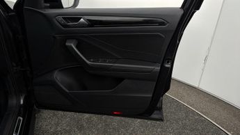 Volkswagen T-Roc R-LINE TSI DSG