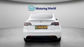 Tesla Model Y LONG RANGE AWD