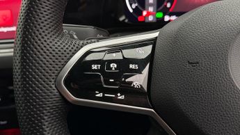 Volkswagen Golf GTI TSI DSG