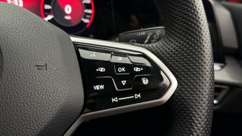 Volkswagen Golf GTI TSI DSG