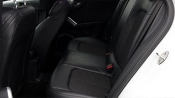 Audi Q2 TDI S LINE