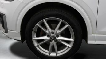 Audi Q2 TDI S LINE