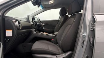 Hyundai KONA PREMIUM