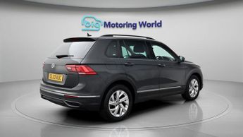 Volkswagen Tiguan LIFE TSI DSG