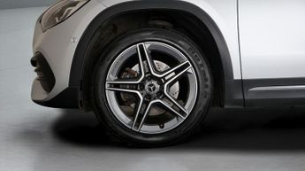 Mercedes-Benz GLA GLA 250 E AMG LINE