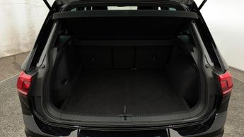 Volkswagen Tiguan R-LINE TSI DSG