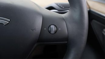Tesla Model 3 LONG RANGE