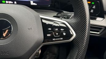 Volkswagen Golf R-LINE TDI DSG