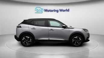Peugeot E-2008 GT