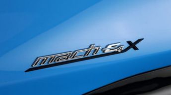 Ford Mustang Mach-E BASE